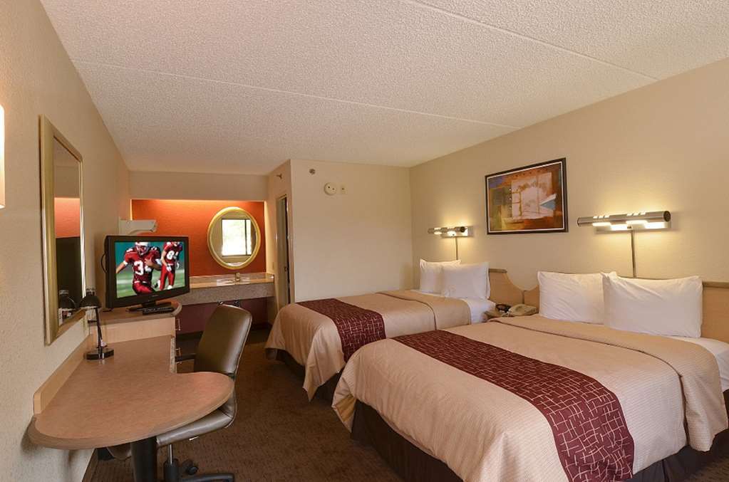 Red Roof Inn Cincinnati East - Beechmont Cherry Grove Room photo